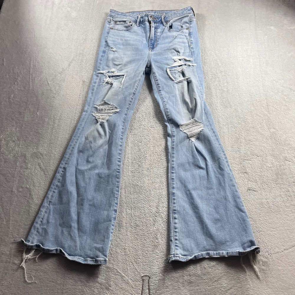 American Eagle Super Hi-Rise Flare Distressed Jeans Light Wash Size 4 Short